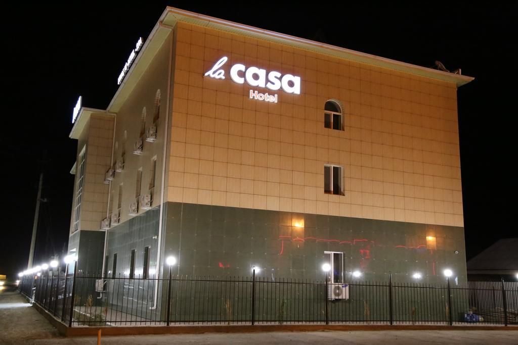 Lacasa Hotel Atyraū Exterior foto